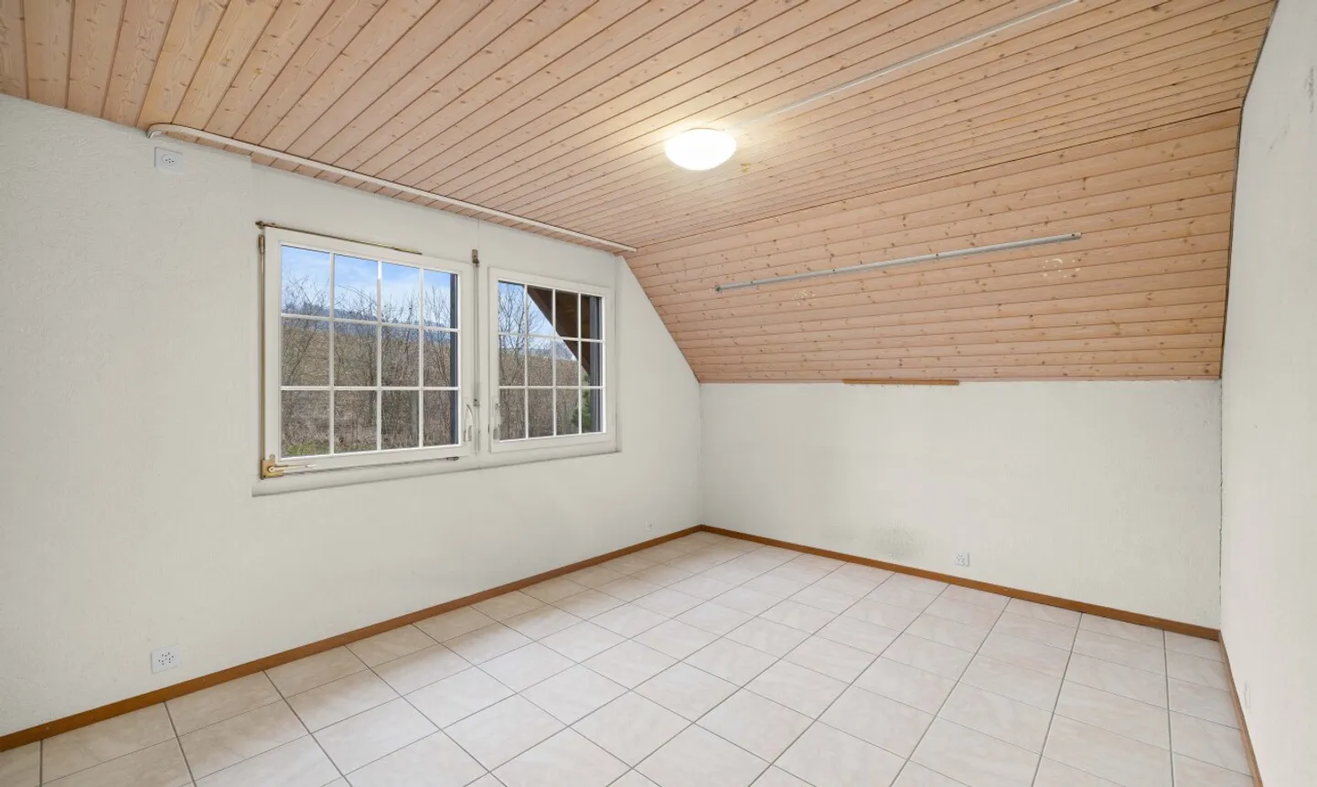 Charmantes Landhaus mit grossem Grundstück und Naturanschluss - Foto 8 di 11