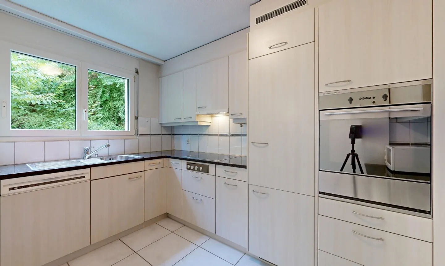 Appartement lumineux de 4,5 pièces avec belle vue à Oberengstringen - Photo 7 sur 11