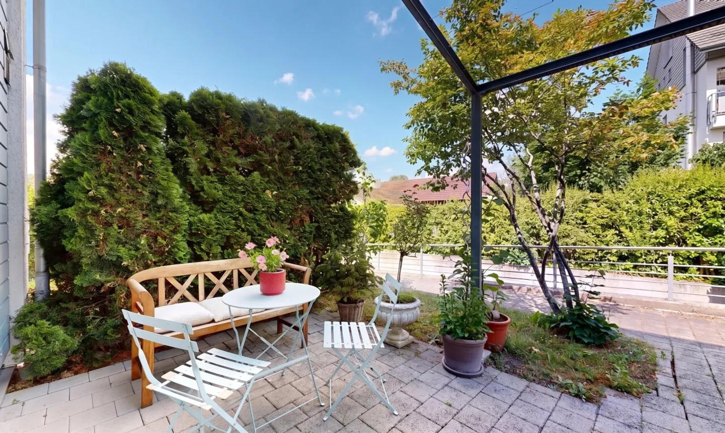 Maison de fin de terrasse bien entretenue avec jardin confortable - Photo 4 sur 11