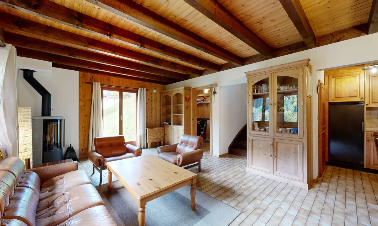 Exclusive: 5-bedroom chalet with a beautiful south-facing orientation - Photo 3 of 13
