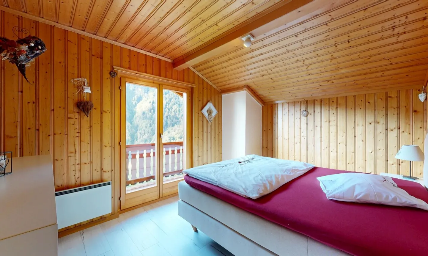 Exclusive: 3-bedroom chalet with a magnificent view - Photo 10 of 11
