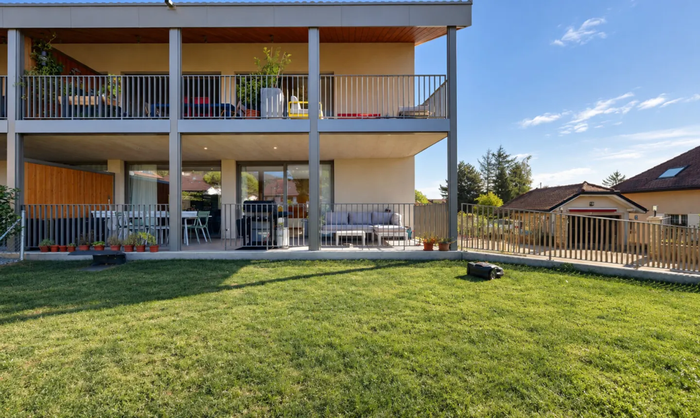 Appartement Minergie de 4.5 pièces avec grande terrasse et jardin - Photo 2 sur 11