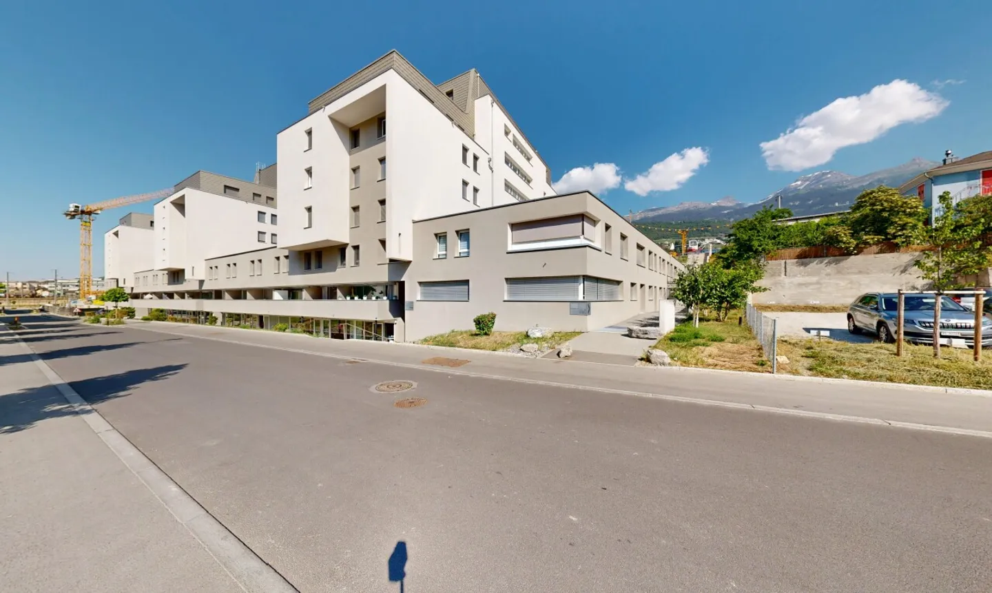Modernes Apartment mit Balkon - Foto 2 von 11