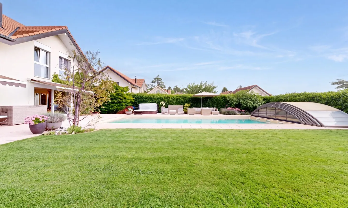 Zeitgenössische Villa für Wohlbefinden - Foto 1 von 11