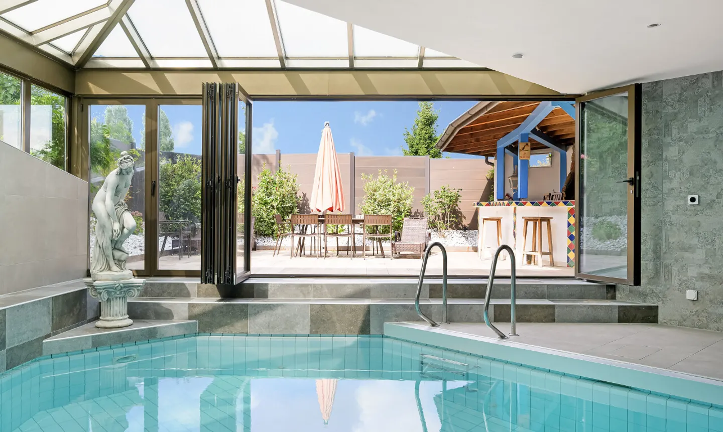 Élégante villa avec véritable spa privatif près de Lausanne - Foto 4 di 11