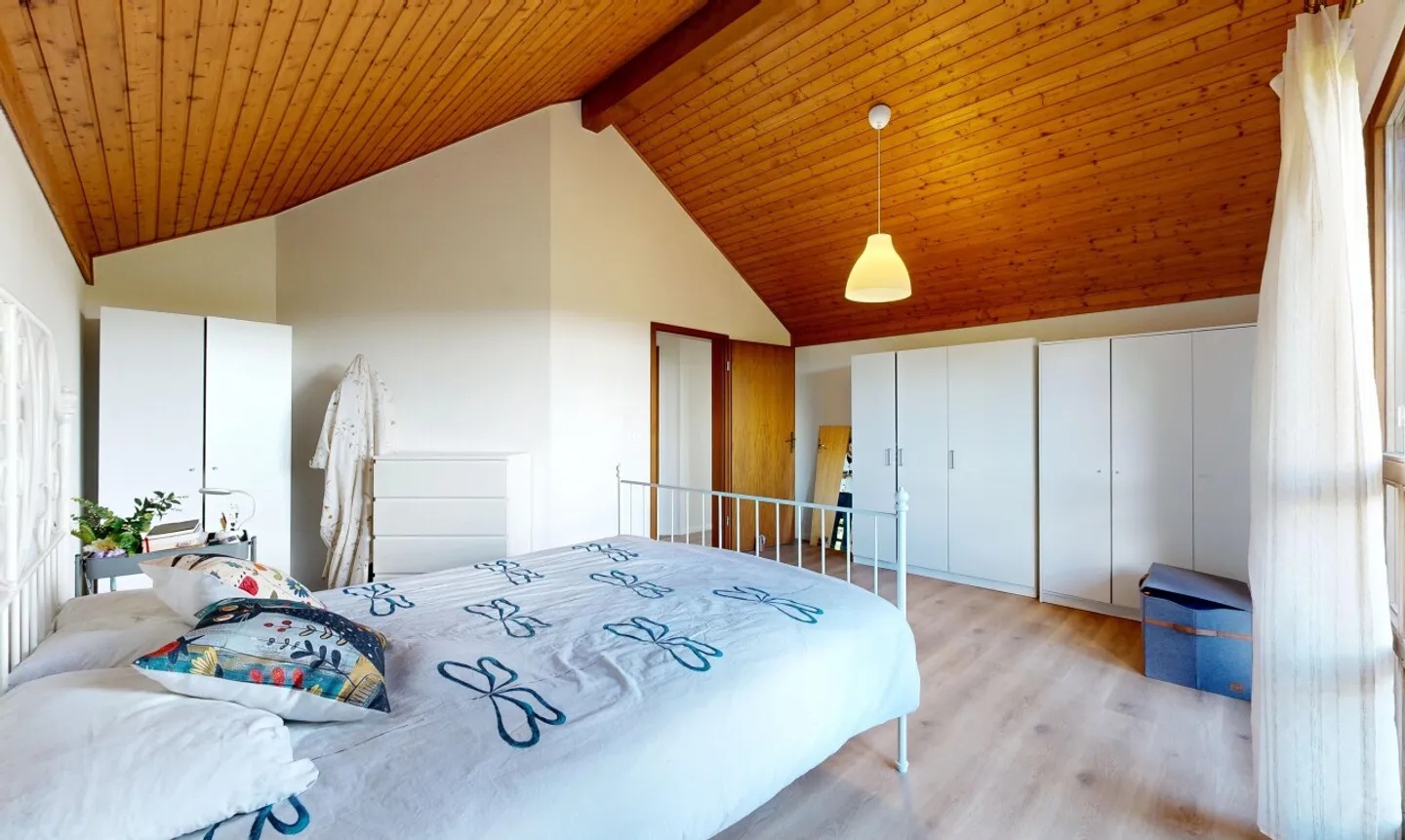 Einfamilienhaus mit viel Privatsphäre und unverbaubarem Ausblick - Photo 9 sur 11