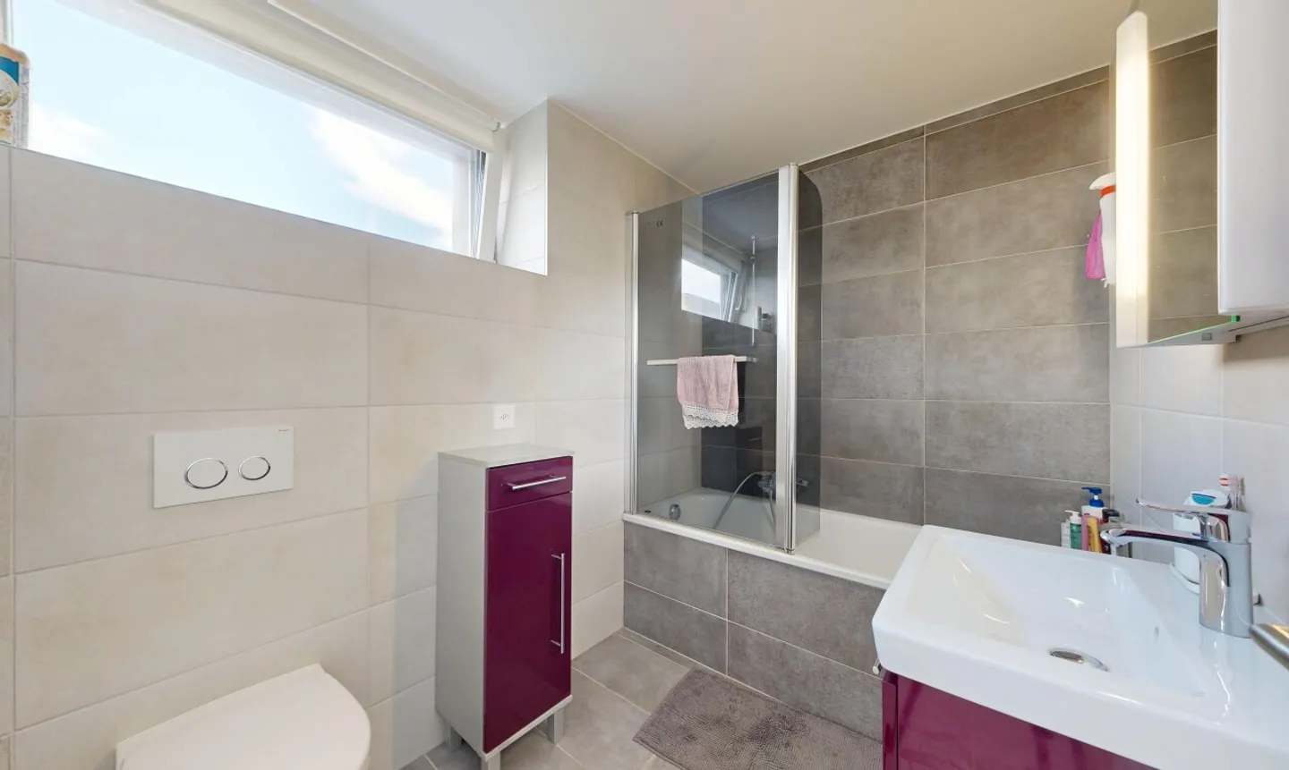 Bright contemporary villa close to the lake and amenities - Photo 12 of 13