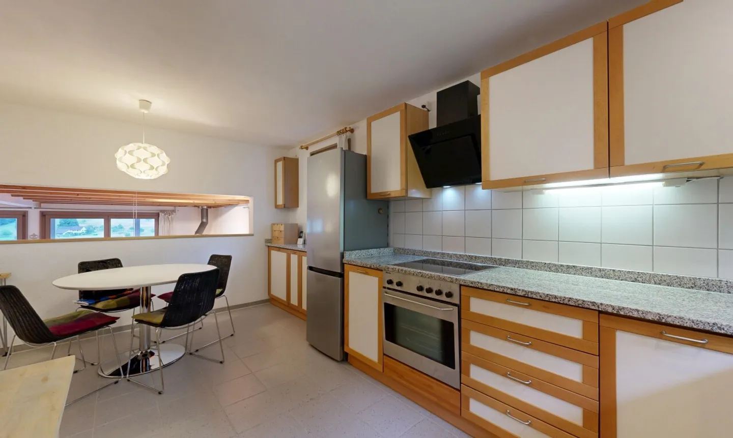 Family-friendly corner terraced house with garden and unobstructed views - Photo 7 of 11