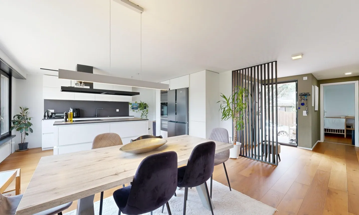 Modernized Single-Family House with Designer Kitchen and Conservatory - Photo 7 of 11