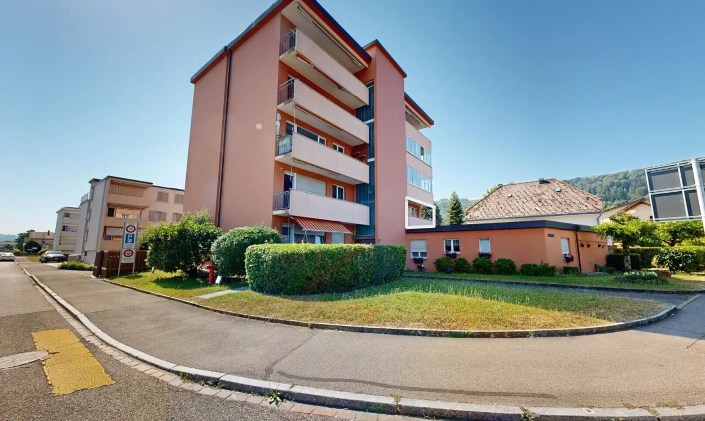 Appartement lumineux de 4,5 pièces avec balcon et vue sur le Rhin à Stein AG - Photo 2 sur 11