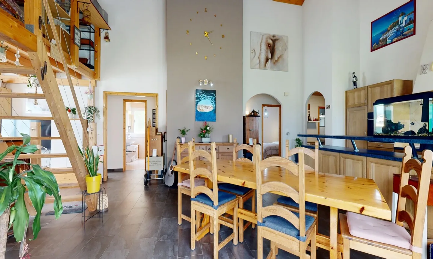 Saillon - Family Villa, Large Garden and Expansion Potential - Photo 2 of 11