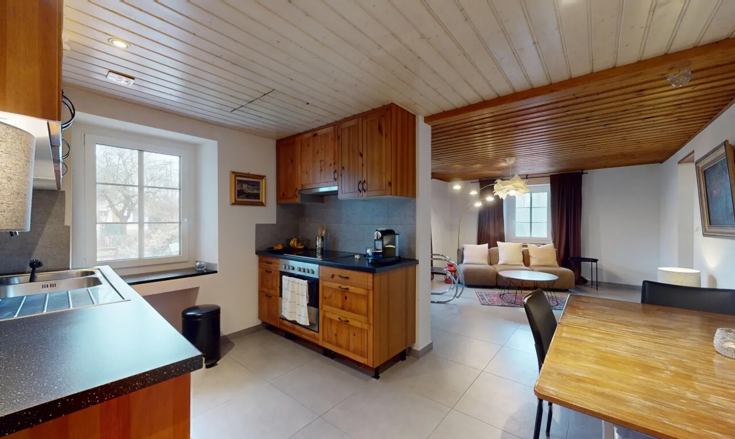 Edificio residenziale affascinante - Foto 4 di 13