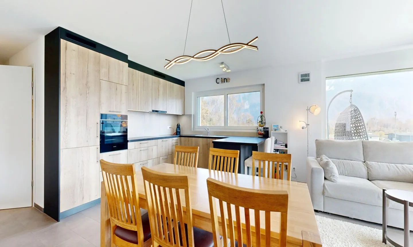 Appartamento luminoso con grande terrazza - Foto 5 di 11