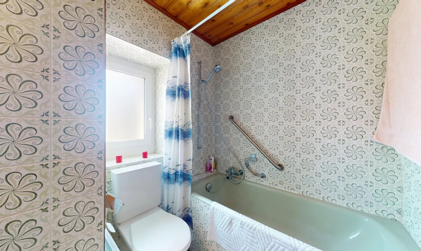 Family home to renovate with unique building potential in Fey - Photo 5 of 13