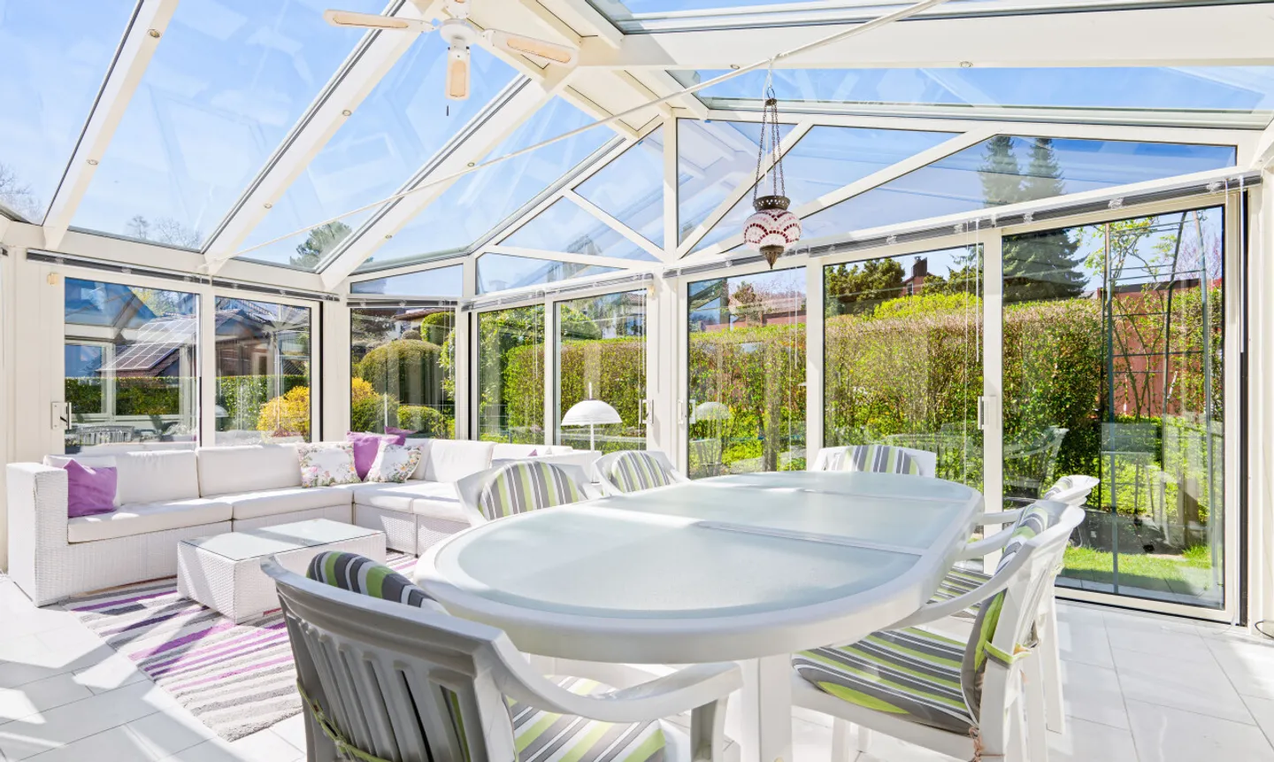 Family Paradise with Pool - Photo 10 of 11