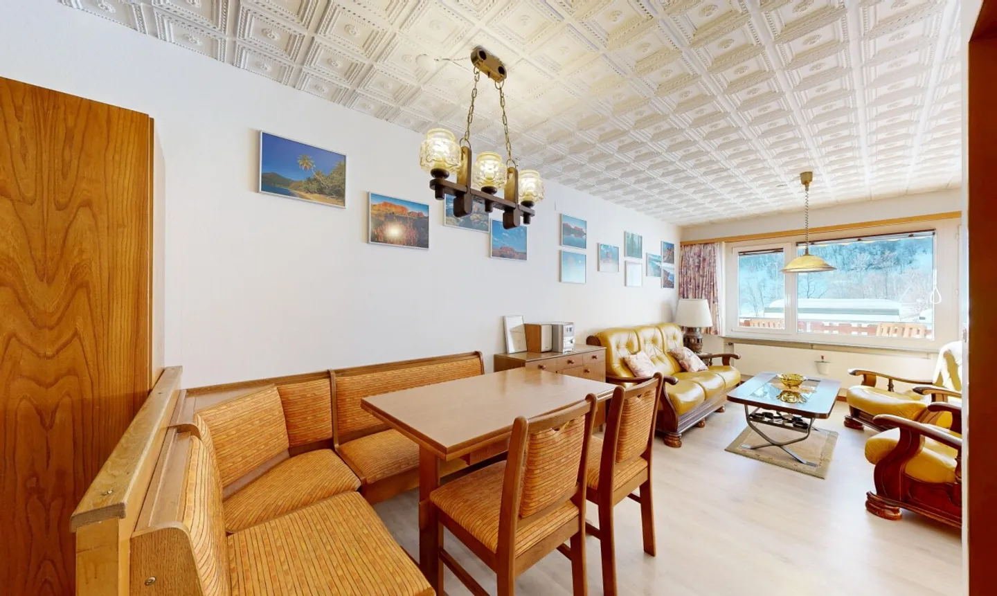 Alpine pied-à-terre with strong yield potential - Photo 7 of 11