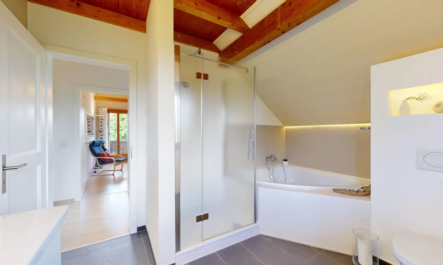 Your new home! Charming single-family house with well-kept garden - Photo 10 of 11