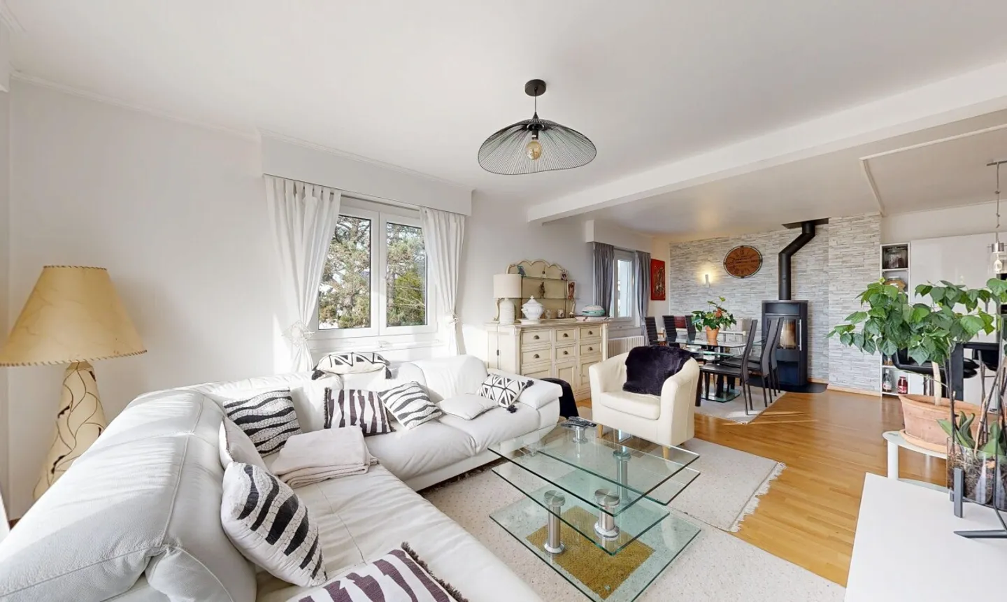 Wohnung mit privatem Garten und Gemeinschaftspool - Foto 3 von 11