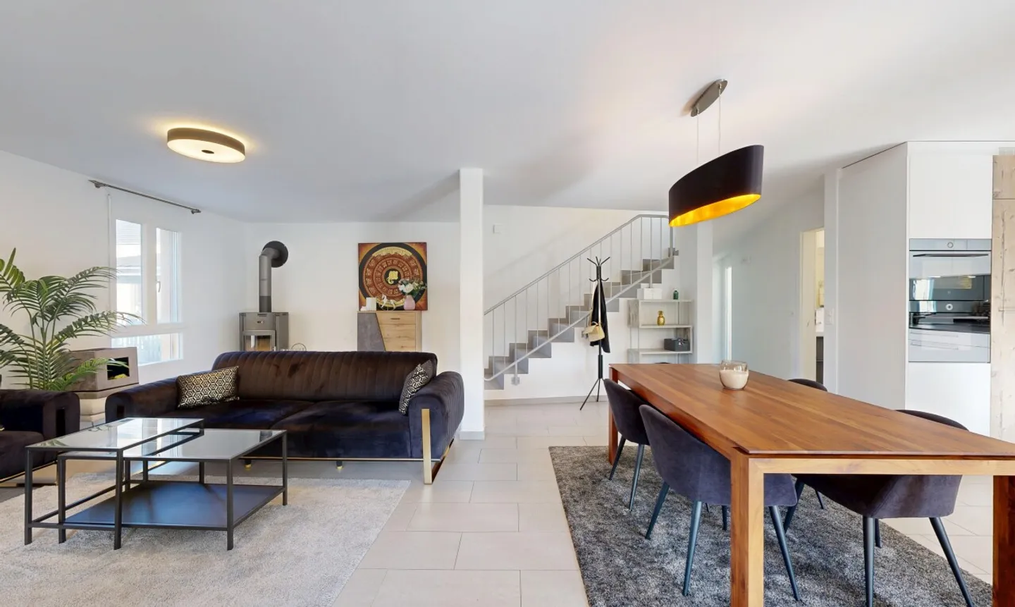 Villa luminosa con giardino nel cuore di Avenches - Foto 3 di 11