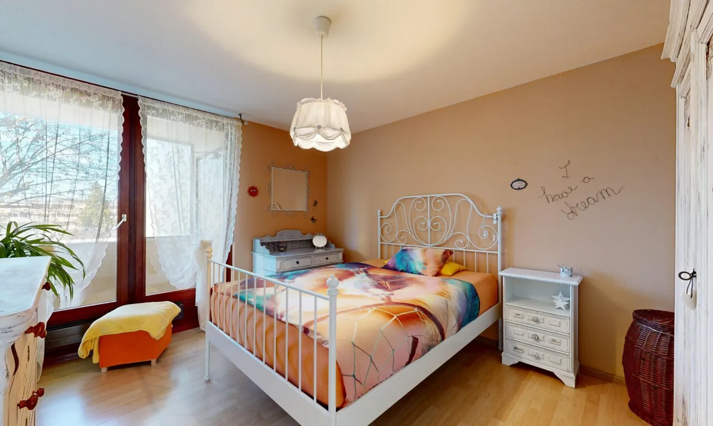 Geräumige Wohnung mit sonnigem Balkon - Foto 8 von 11