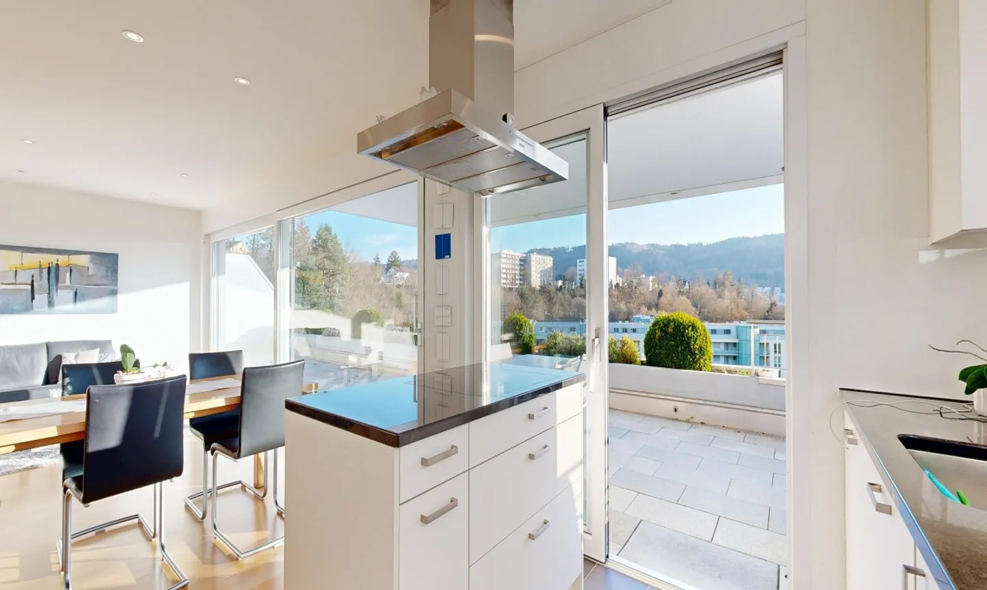 Moderno appartamento con terrazza di 4,5 stanze con vista mozzafiato - Foto 4 di 11