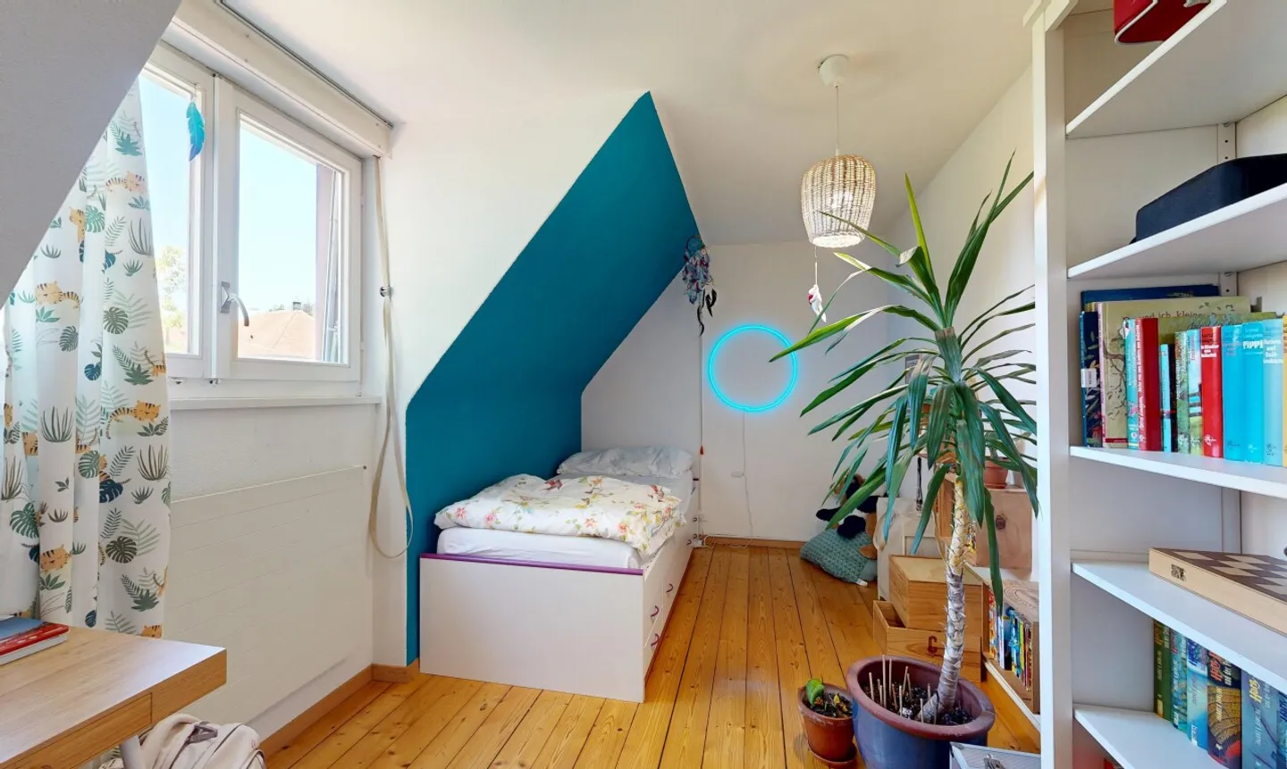 Maison de ville de 4,5 pièces avec jardin dans un quartier résidentiel recherché - Photo 8 sur 11