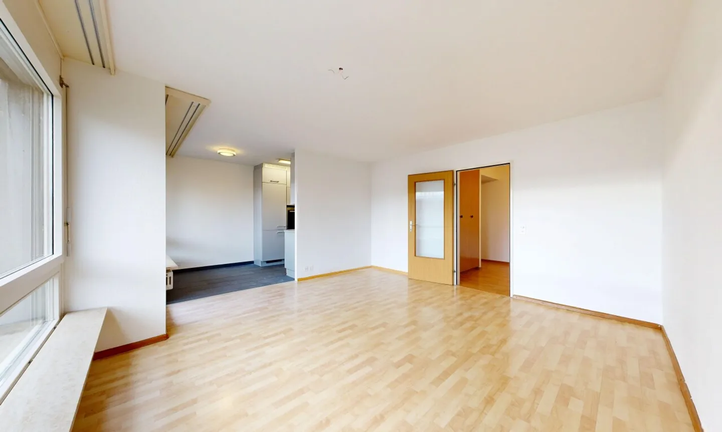 Appartamento 4.5 locali con balcone e garage sotterraneo a Kleinbasel - Foto 2 di 11