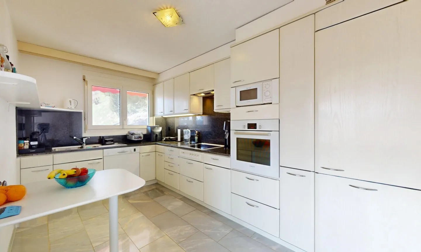 Geräumige Wohnung mit atemberaubendem Blick - Foto 7 von 13