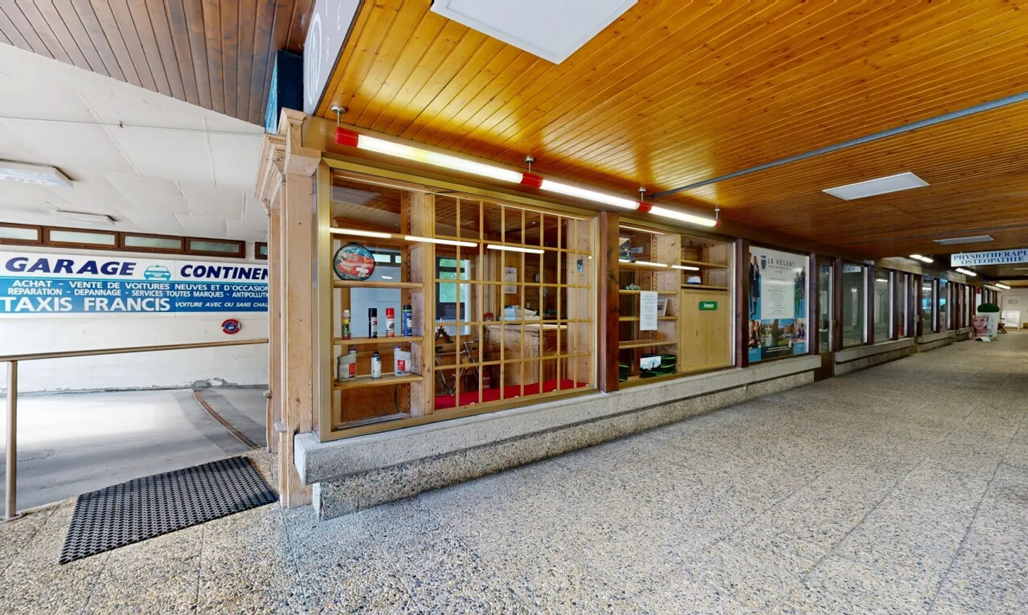 Commercial space ideally located in the heart of Crans-Montana - Photo 10 of 11