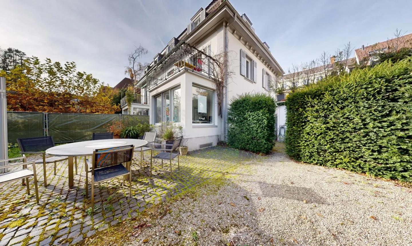 Incantevole appartamento maisonette di 4,5 stanze con giardino privato - Foto 7 di 13