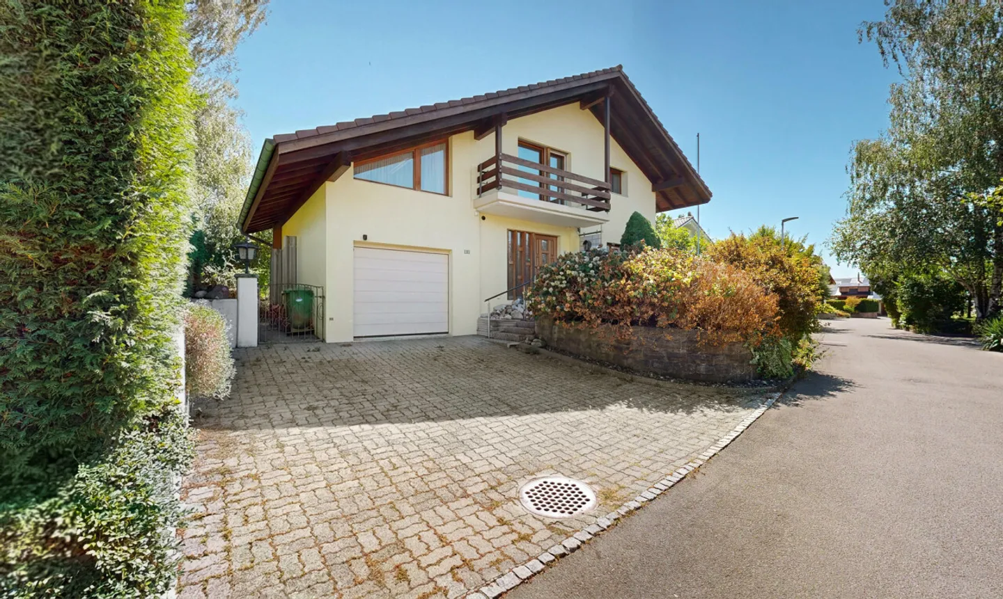 Geräumiges Einfamilienhaus in Kirchlindach - Foto 2 von 11