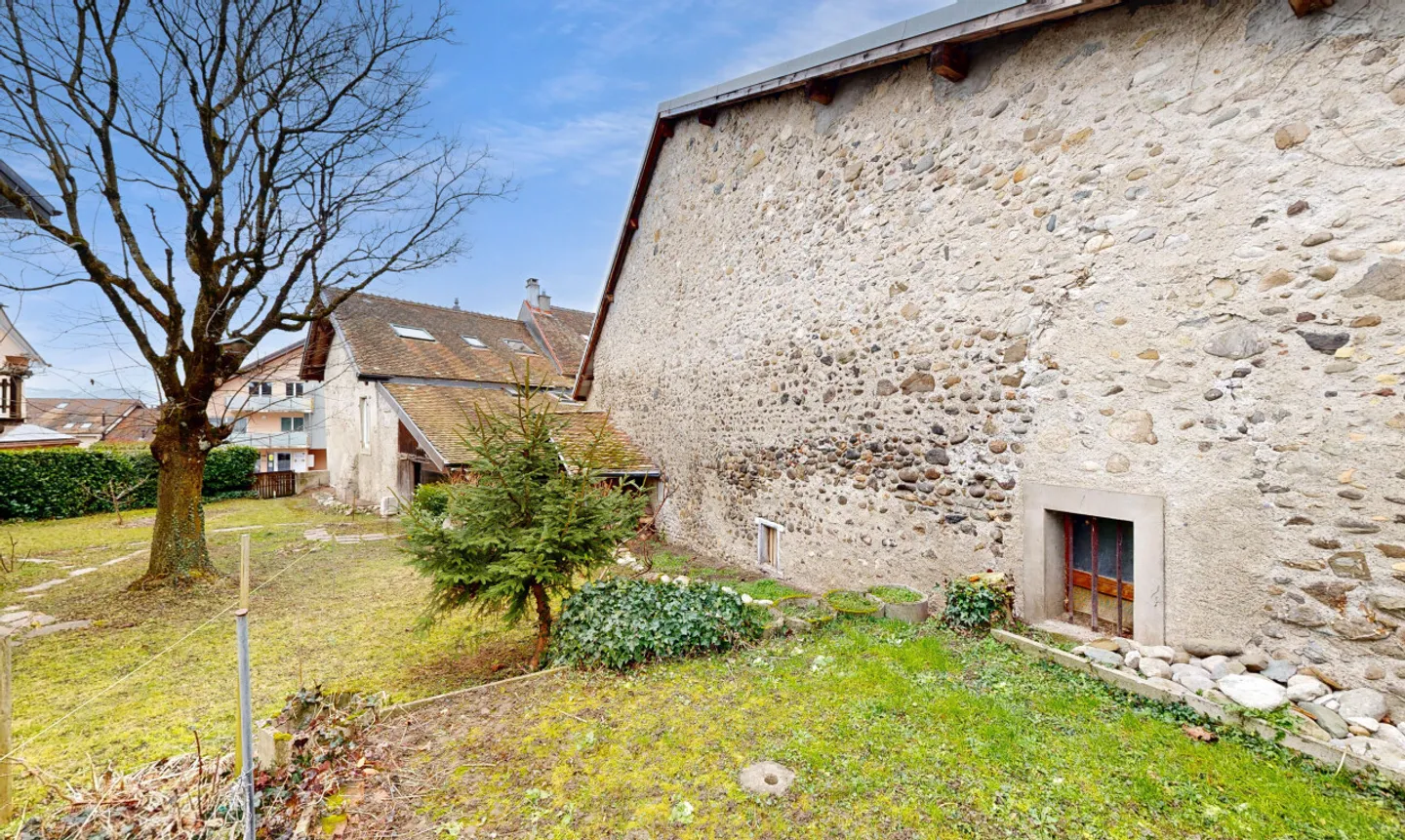 Charmante maison villageoise à rénover au cœur d'Etoy - Foto 2 di 11