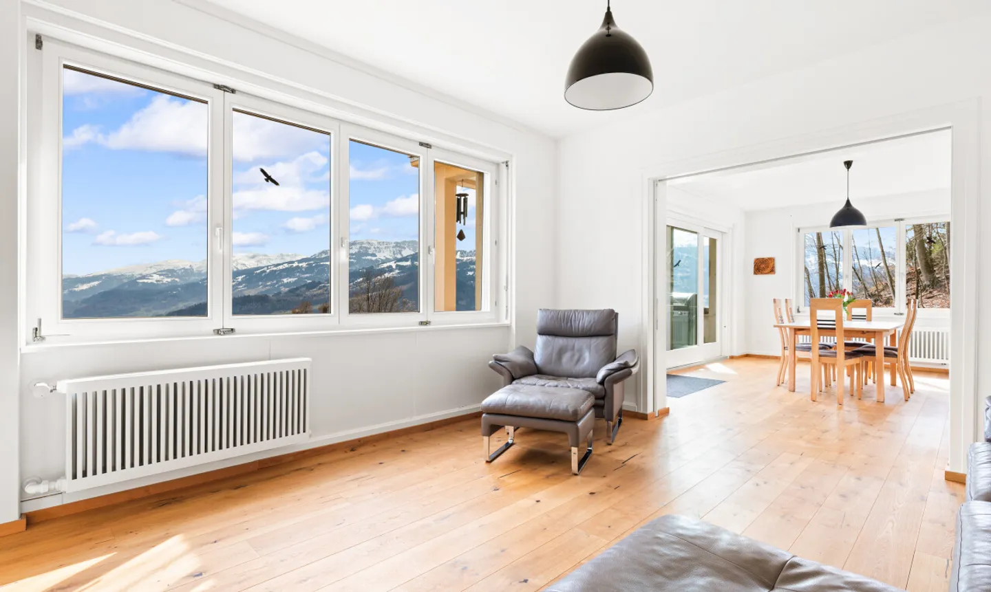 Panorama, Discretion and Space – House in Walenstadtberg - Photo 5 of 11