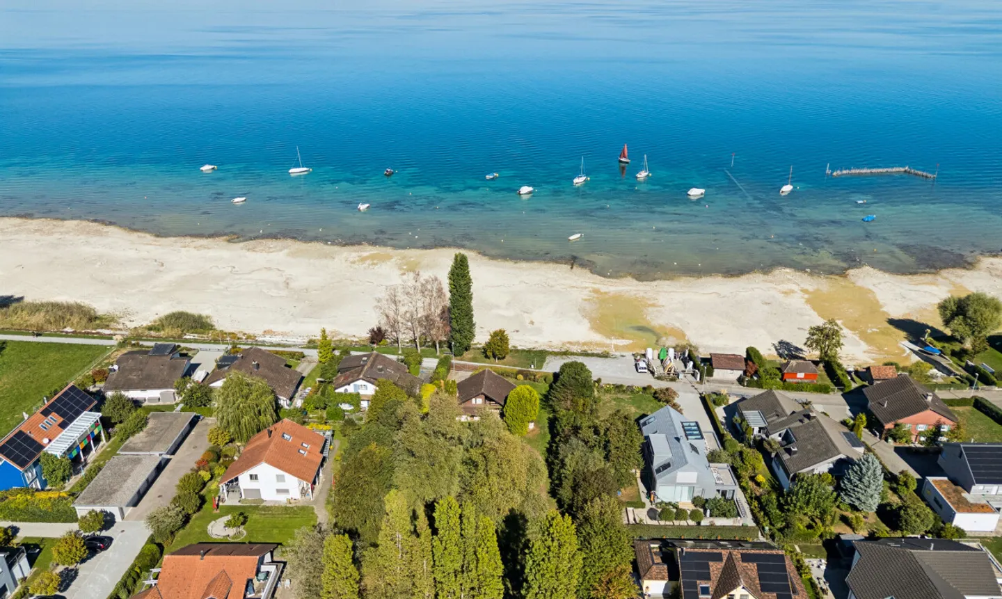 Unique rarity on Lake Constance – exclusive lakeside property in Kesswil - Photo 2 of 11