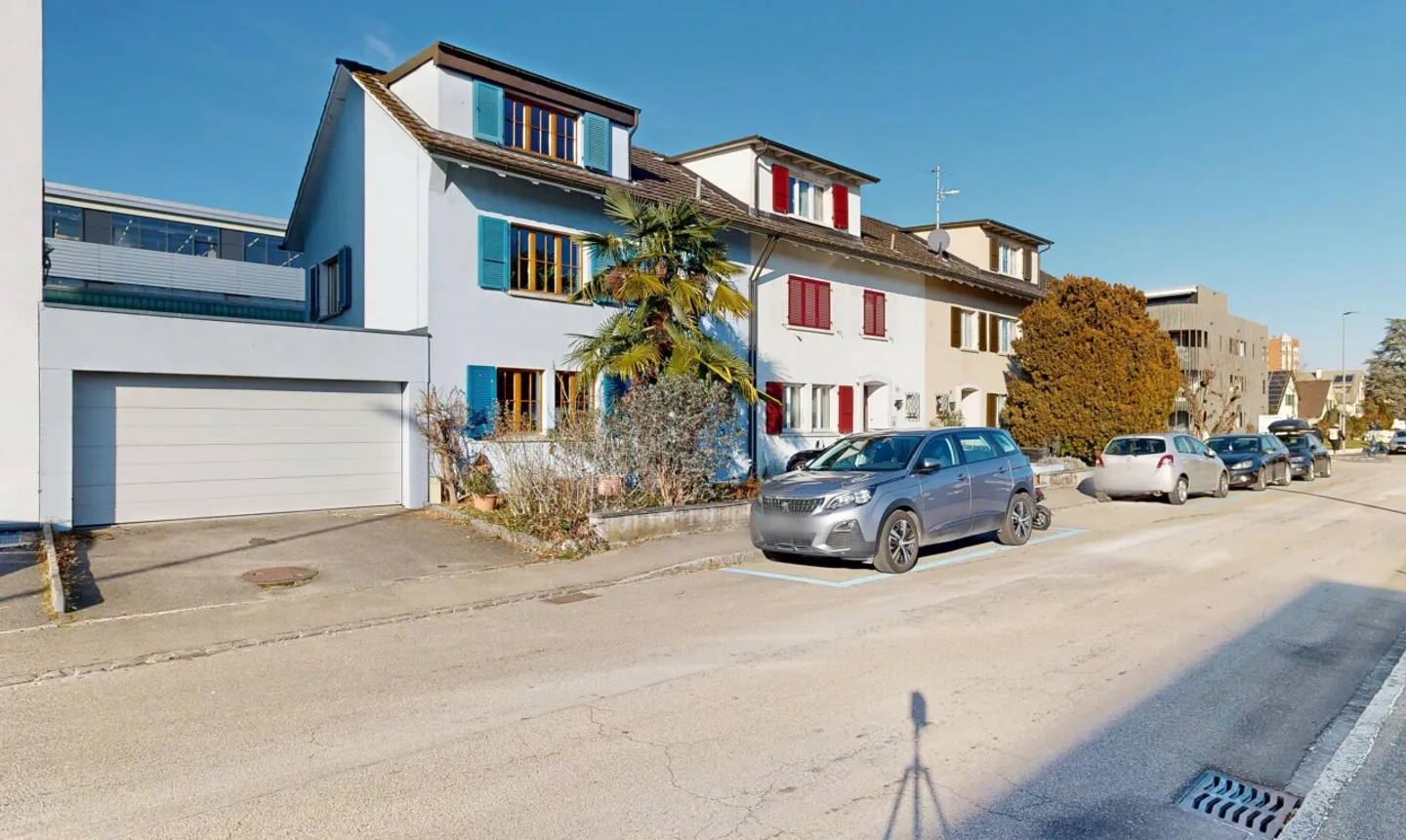 Affascinante casa a schiera di 6 stanze in posizione centrale - Foto 1 di 13