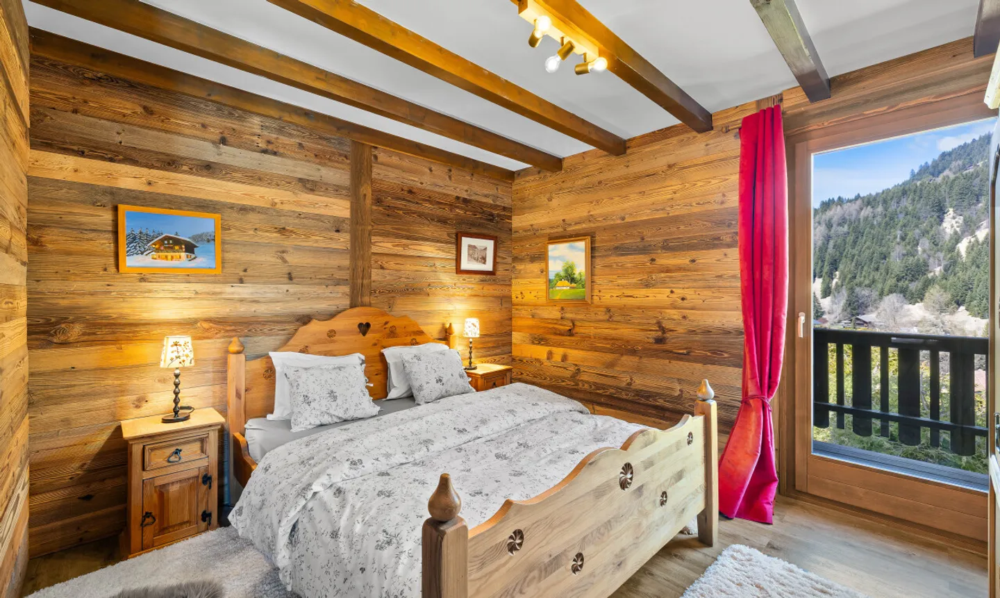 Exclusive: Stunning 5-Bedroom Chalet Recently Renovated - Photo 5 of 11