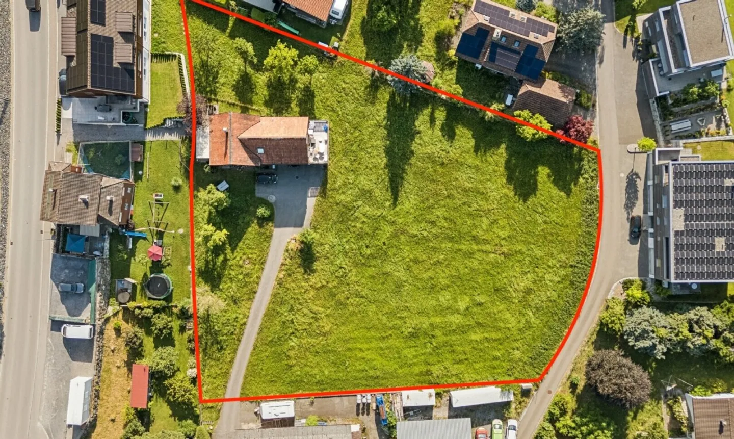 Terrain spacieux avec potentiel de développement à Wolfhalden - Photo 1 sur 8