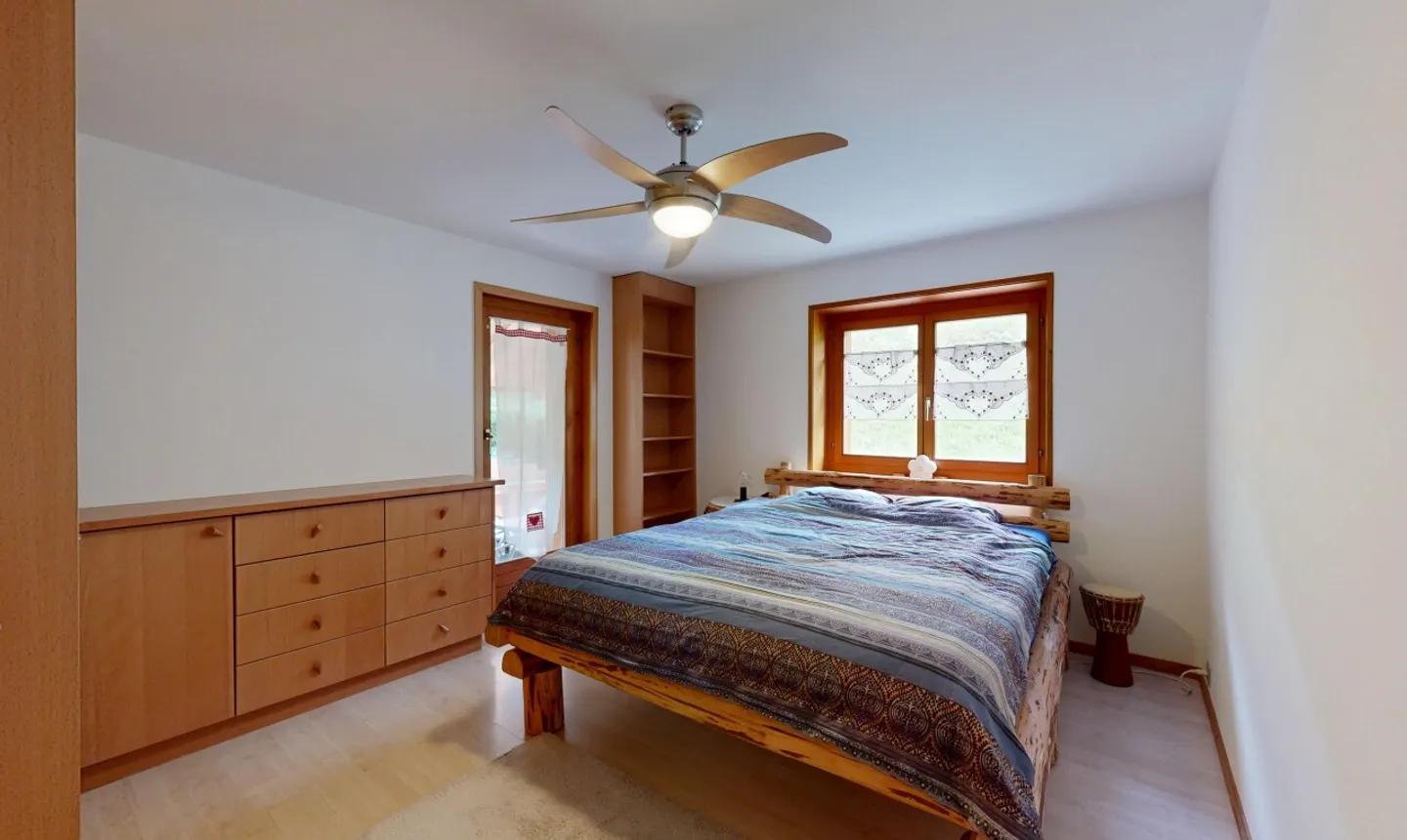 Exclusive: beautiful apartment in a renovated historic chalet - Photo 5 of 11