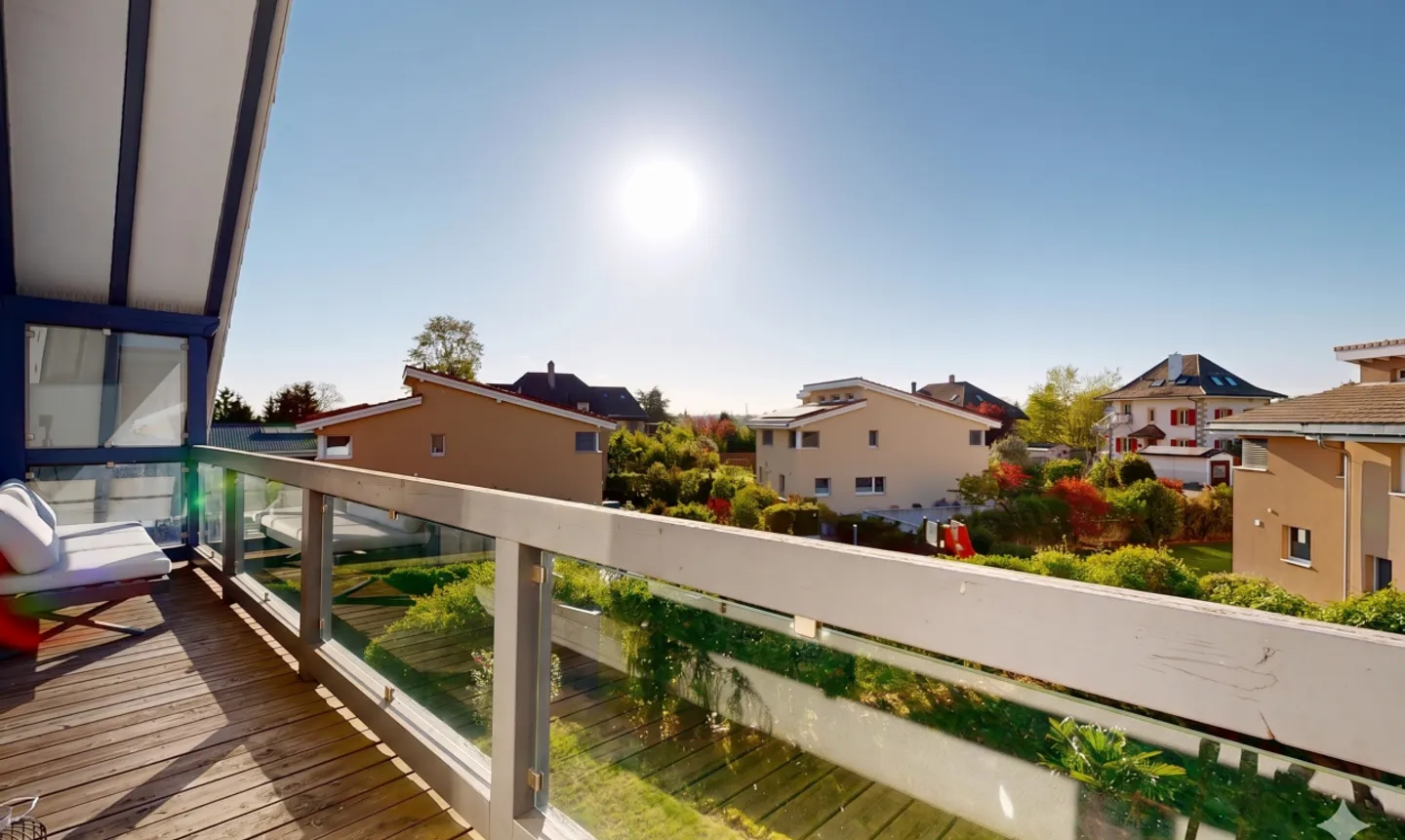 Exceptional triplex of 6.5 rooms with sauna and garden - Photo 5 of 11