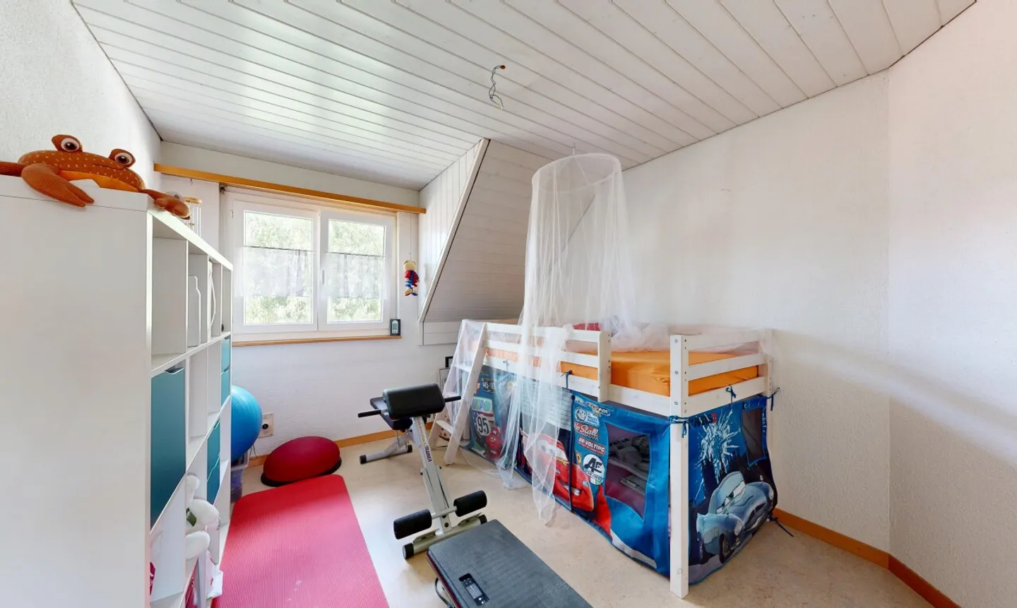 Aussergewöhnliche 5.5-Zimmer-Maisonette mit Wellnessbereich - Foto 8 von 11