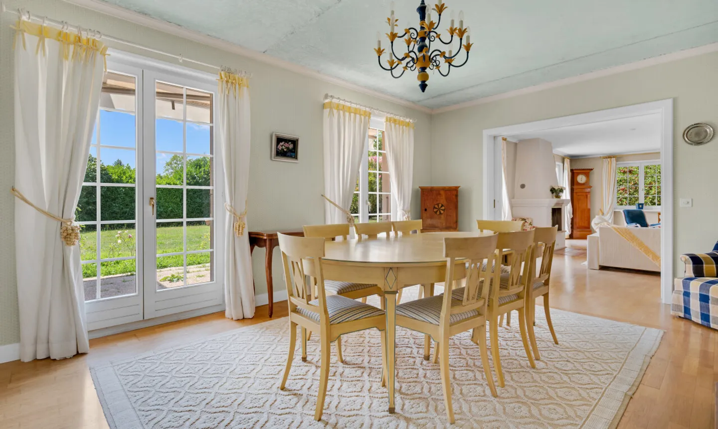 Exceptional Villa in Tannay: Space, Well-being, and Elegance - Photo 4 of 11