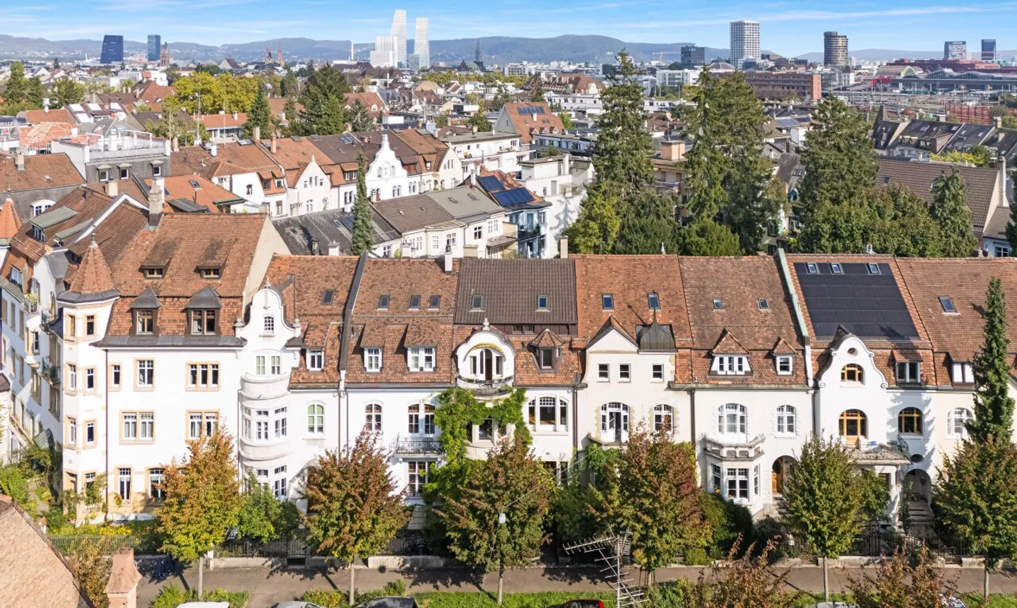 Villa de ville élégante avec caractère dans le quartier populaire de Bachletten - Photo 2 sur 13