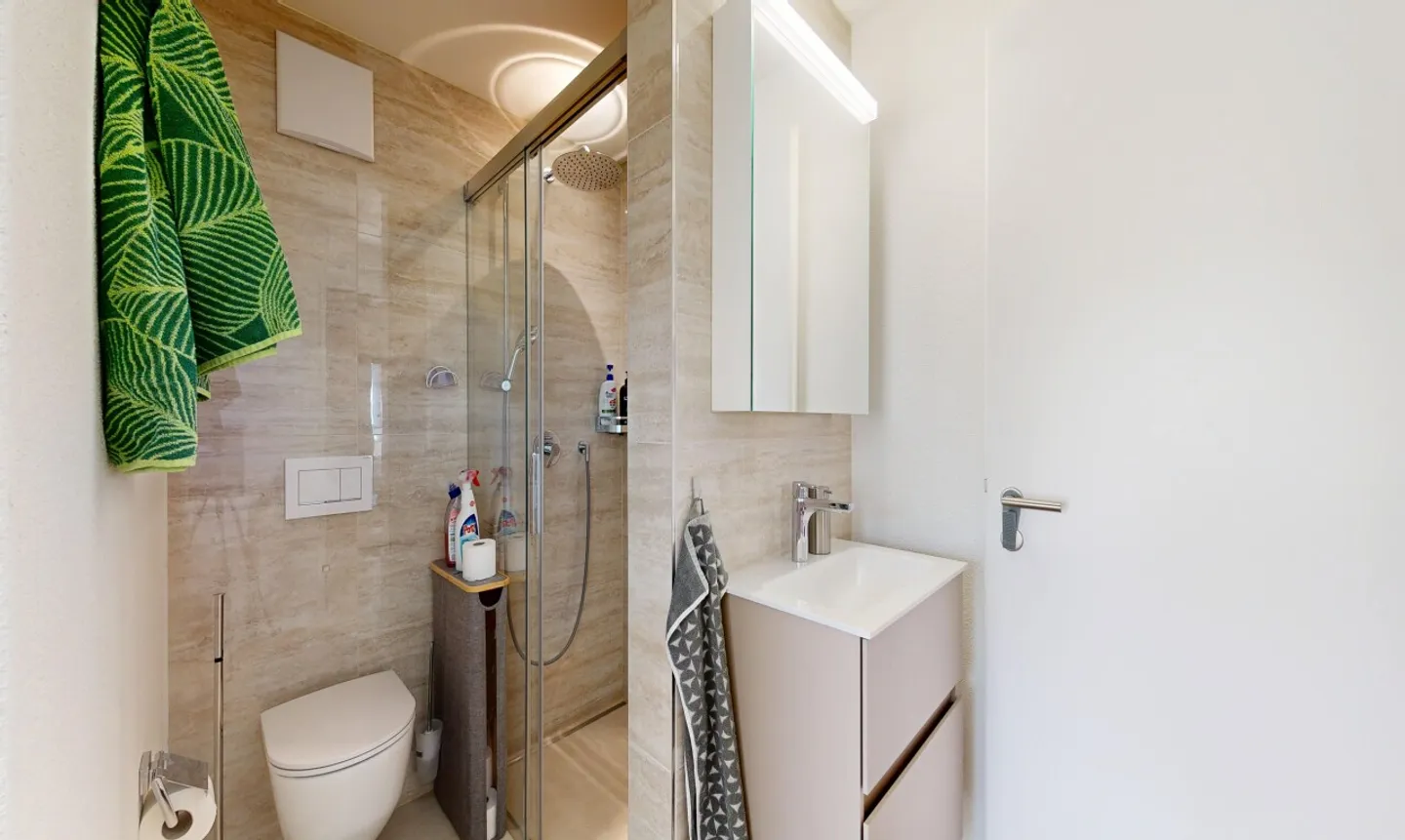 Appartement de 4.5 pièces comme neuf avec balcon sud-ouest - Photo 8 sur 11