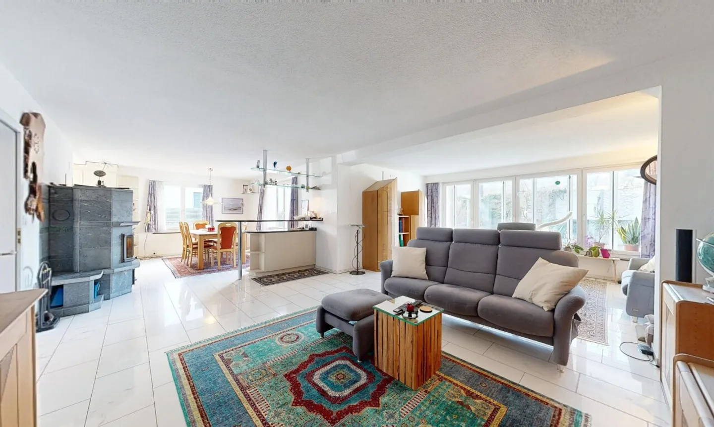 Detached single-family house with large plot in Würenlos - Photo 4 of 11