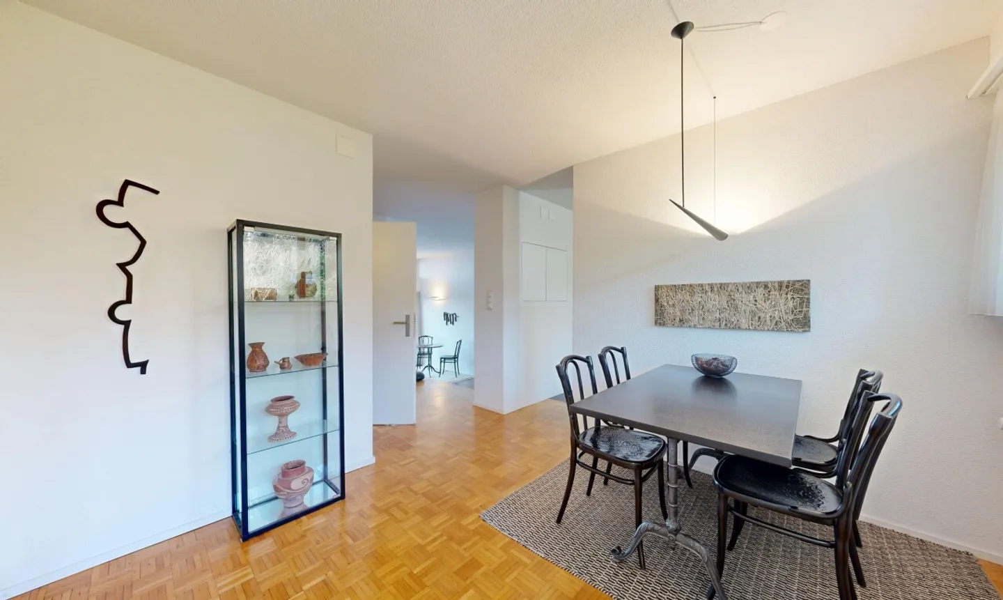 Stylish Home with Panoramic Views in a Quiet Location - Photo 7 of 11