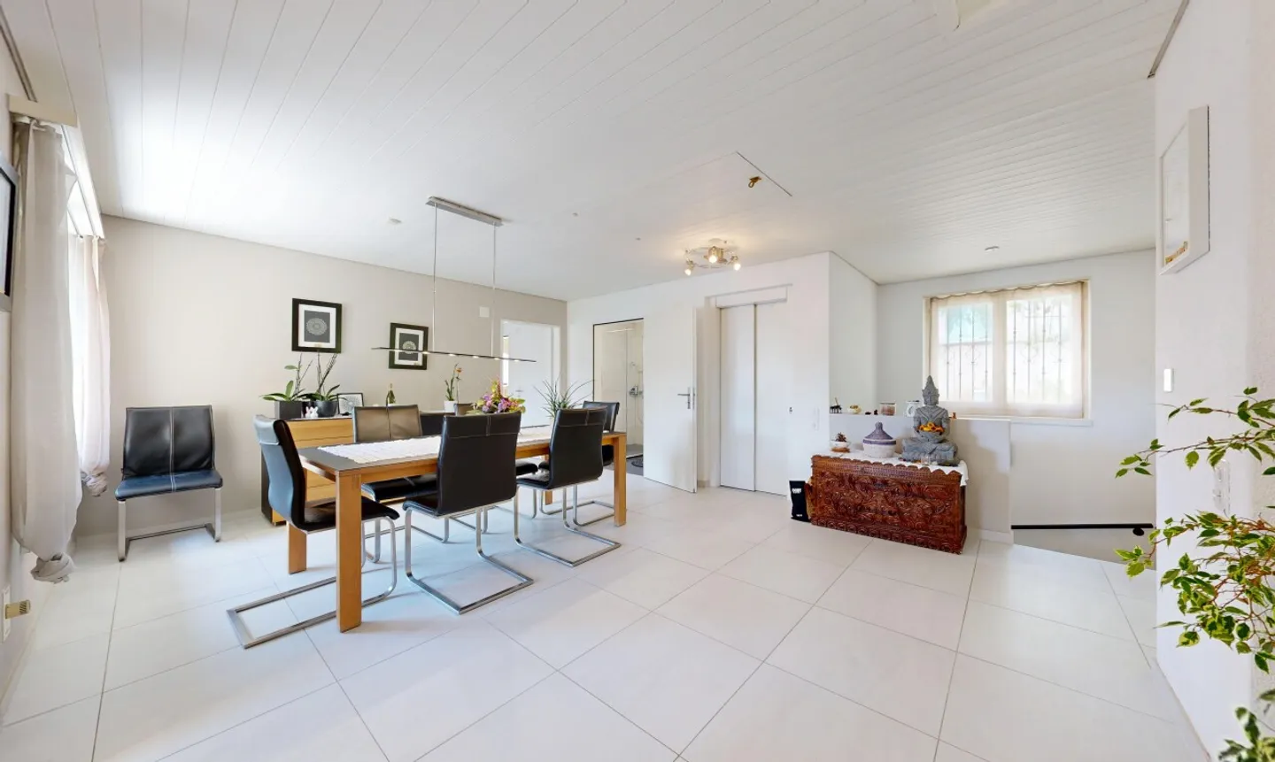 Extraordinary 6.5-Room Semi-Detached Family House - Photo 8 of 11