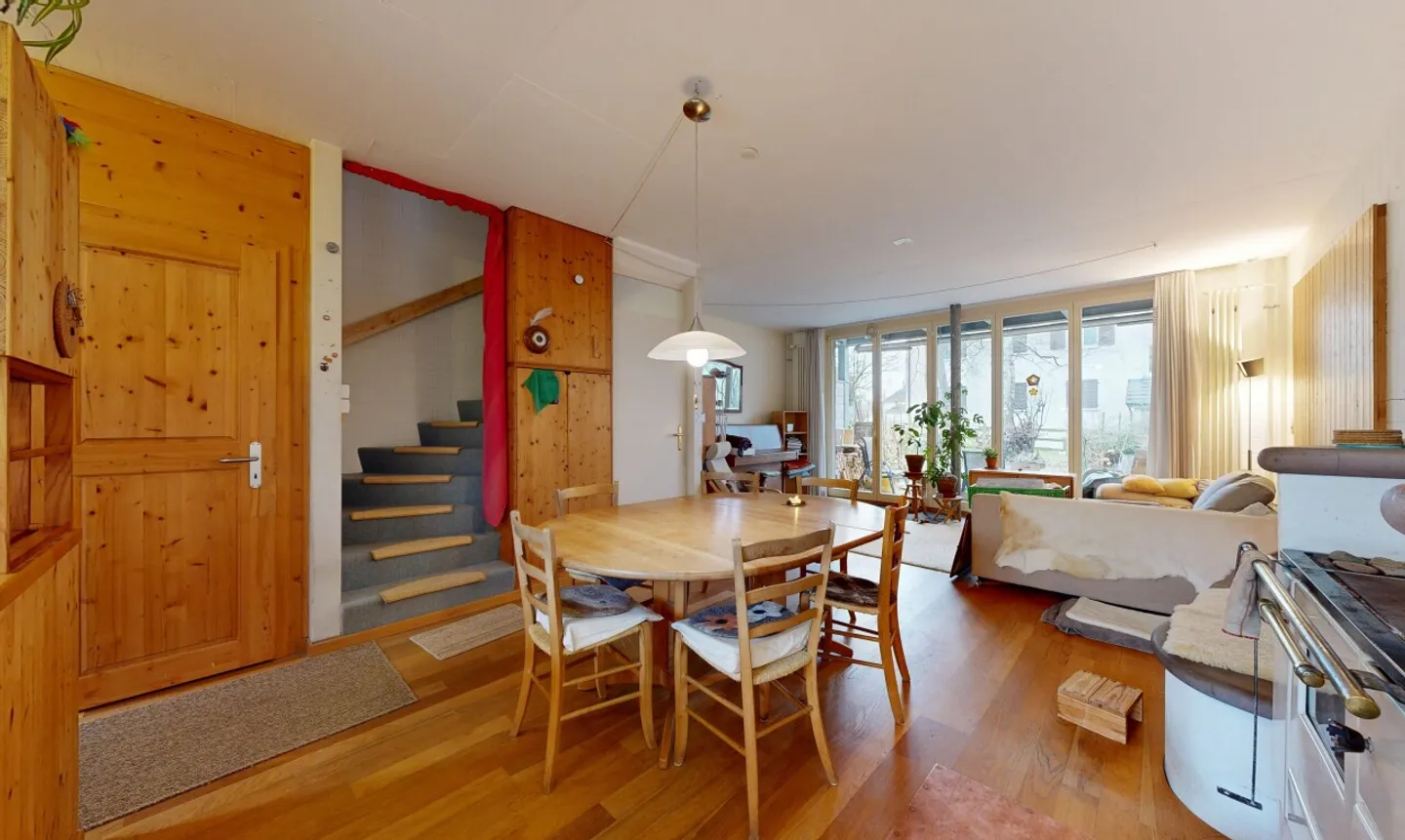 4.5-Zimmer-Reihenmittelhaus mit Garten und ausgebautem Dachgeschoss - Foto 3 di 11