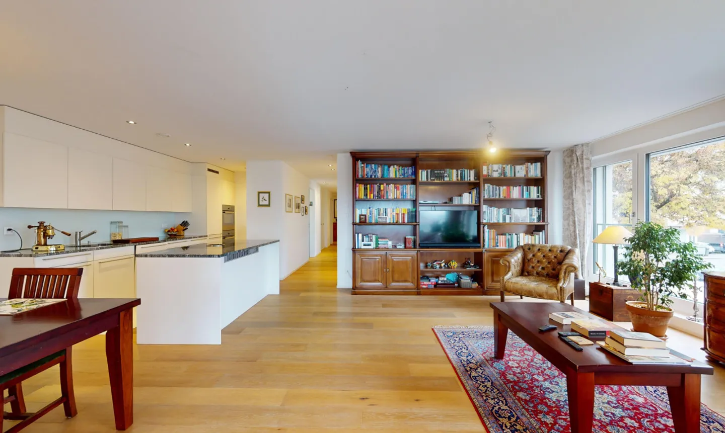 Attractive 4.5-room apartment in an ideal location in Zurich - Photo 4 of 13