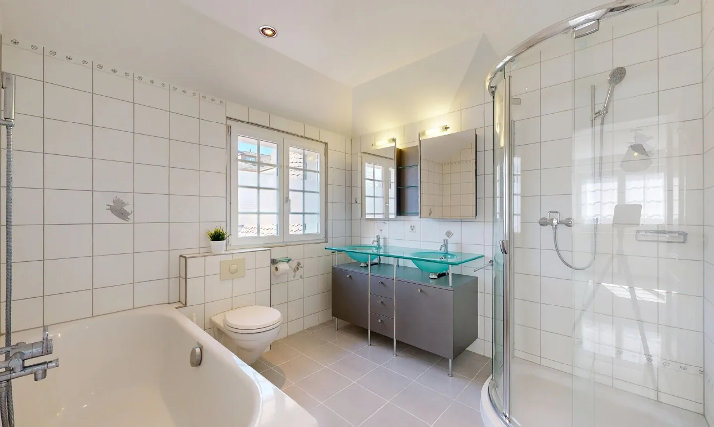 Exclusive Country House in Prime Location - Photo 11 of 13