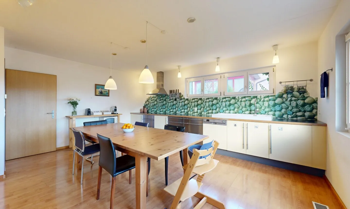 Geräumiges Familienhaus mit Aussicht - Foto 8 von 11